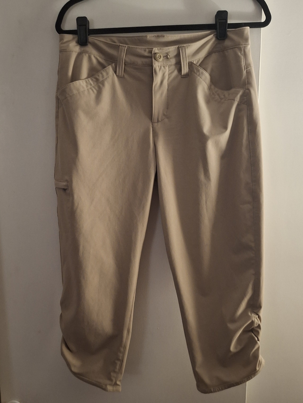 Eddie Bauer Women's Khaki Stretch Chino Cargo Capris